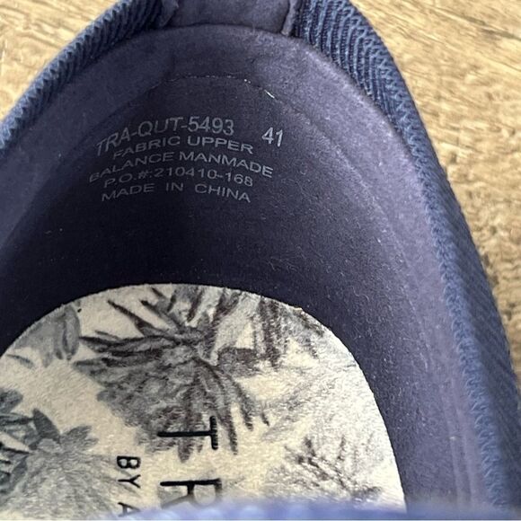 Alegria Traq Qutie Crochet Navy Mary Jane Walking Shoes Size 41 US 10.5 Smart - Picture 9 of 11